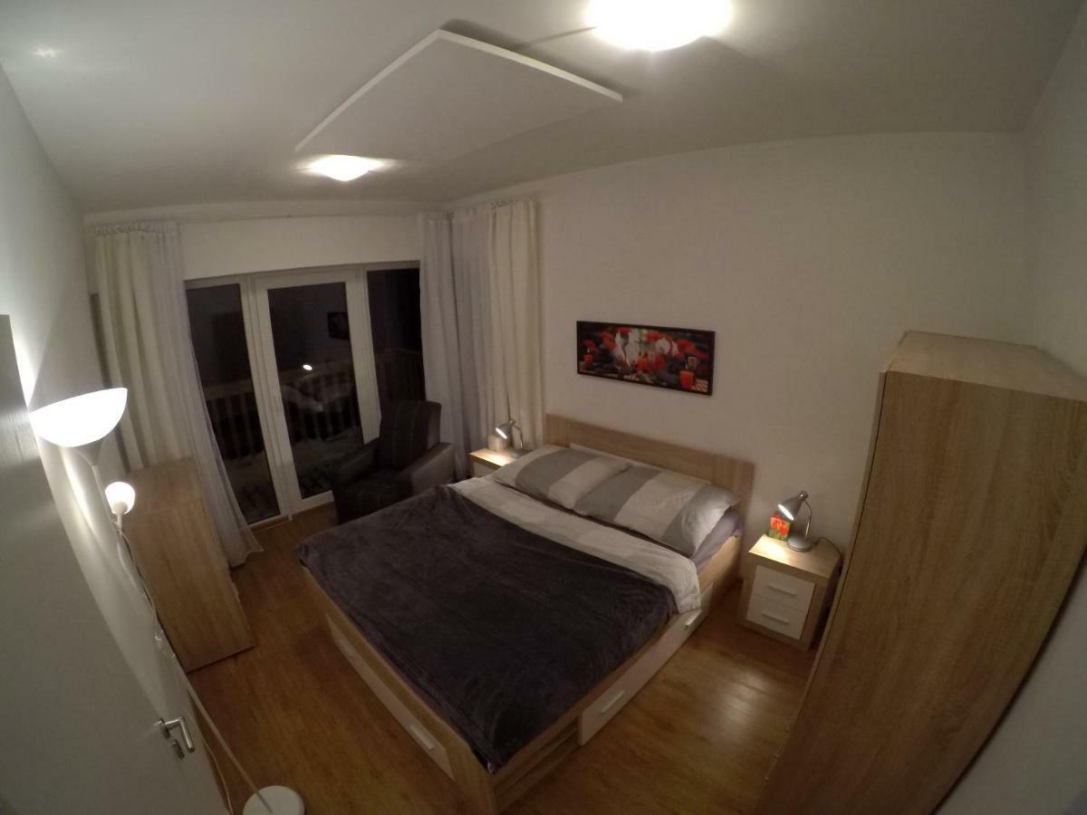 Apartman Reggie - Пец под Снежко Екстериор снимка