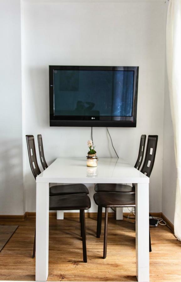 Apartman Reggie - Пец под Снежко Екстериор снимка