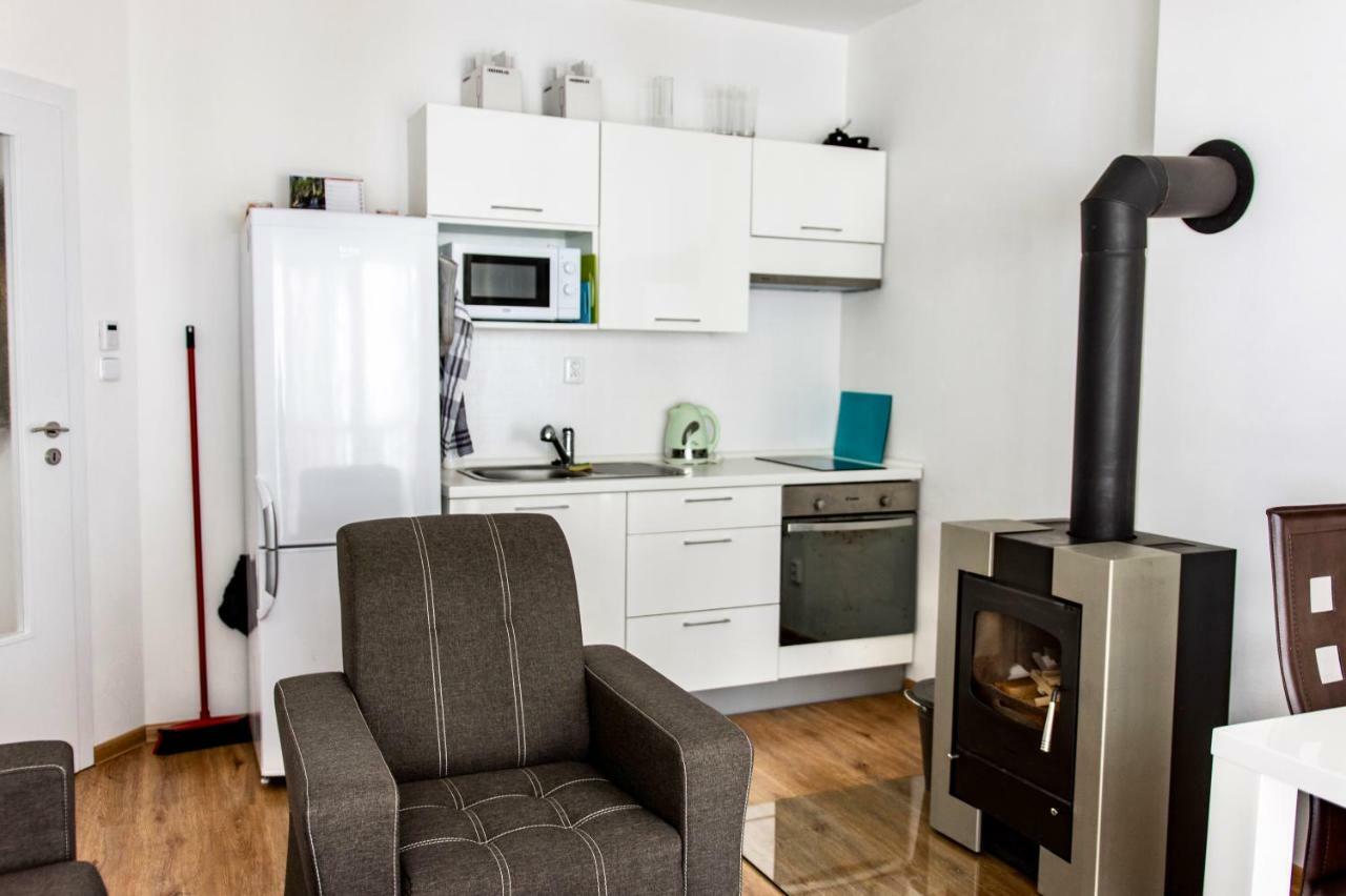 Apartman Reggie - Пец под Снежко Екстериор снимка